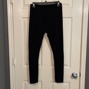 Stretchy black leggings